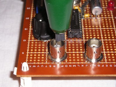 passive differential probe connection to circuit