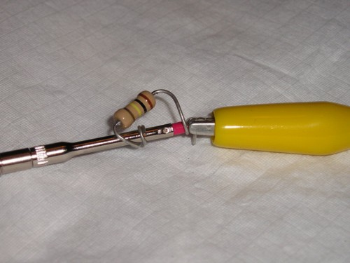 100K resistor across scope probe